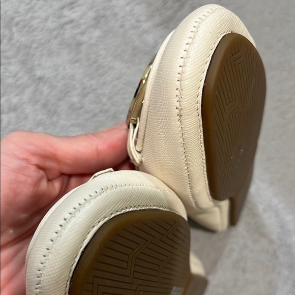 New Michael Kors Cream Ballet Flats - Picture 4 of 12
